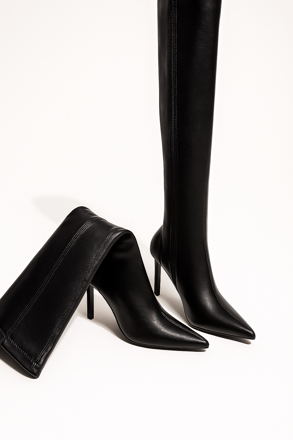 Pointed High-heeled Knight Boot