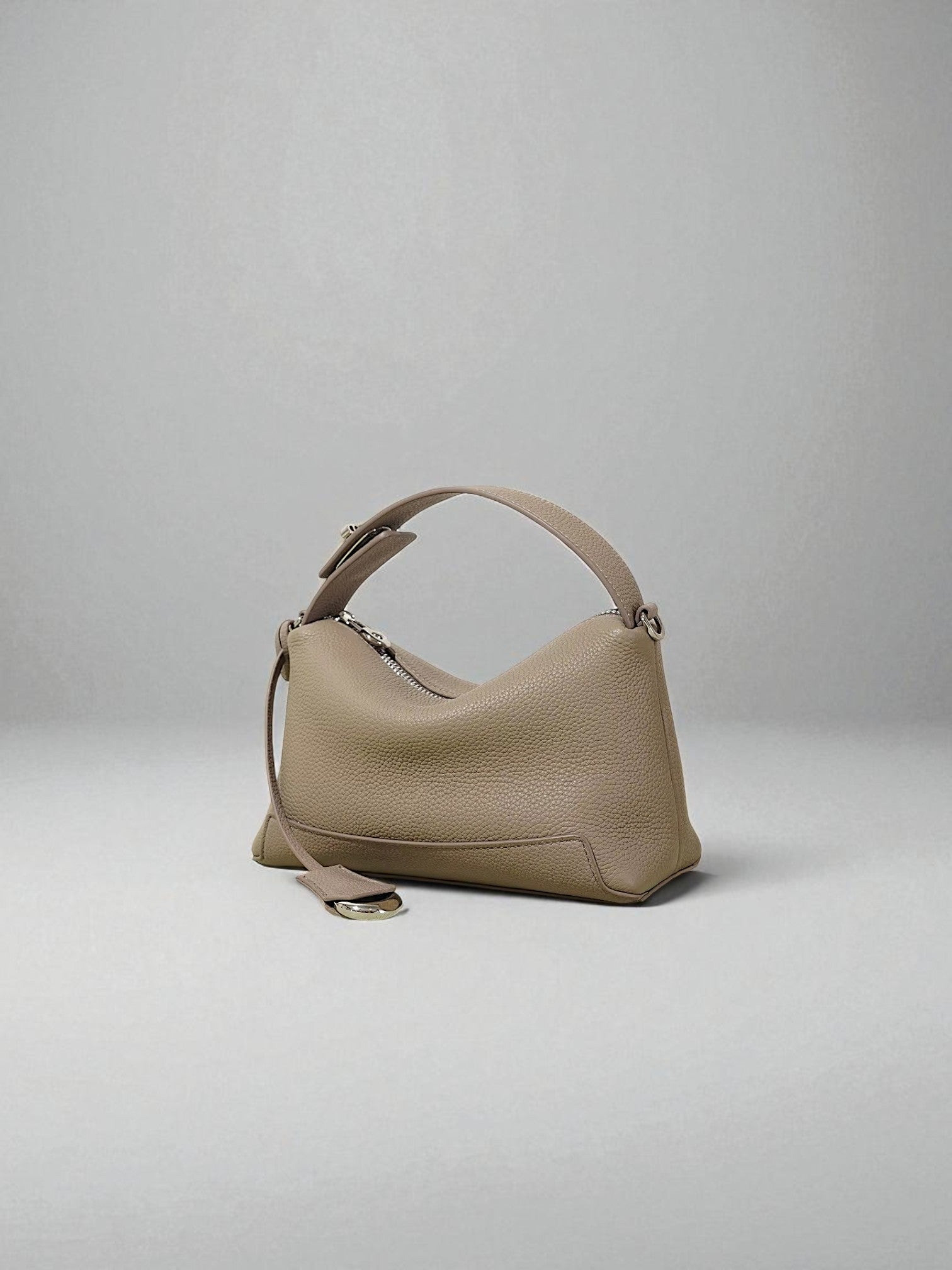 Evora Leather Hand Bag