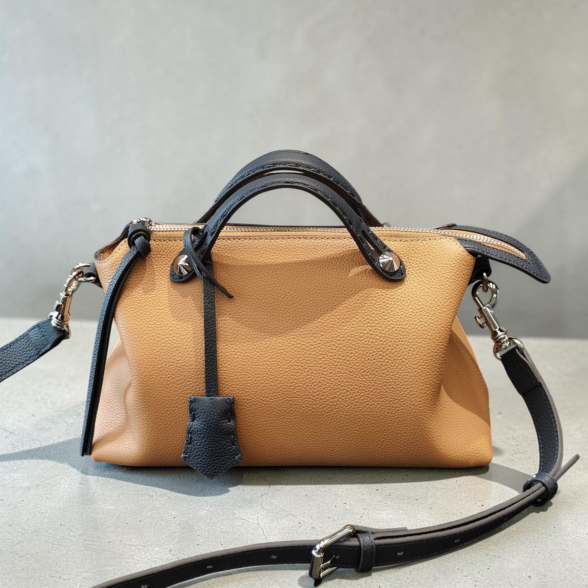 The Manhattan City Bag