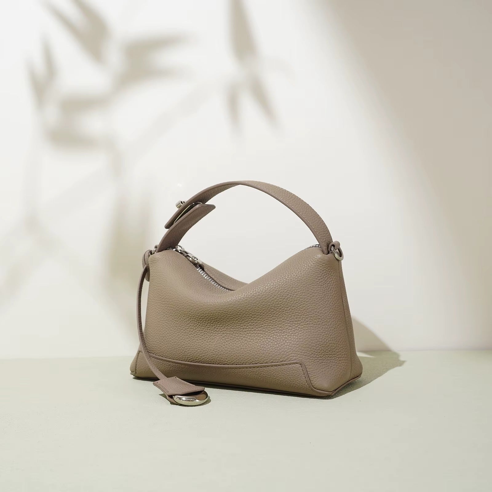 Evora Leather Hand Bag