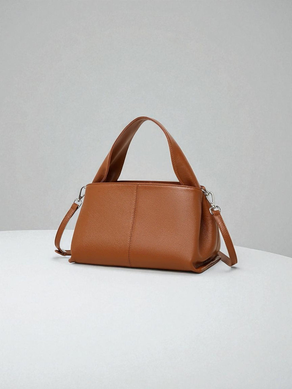Delta Messenger Bag Premium Leather