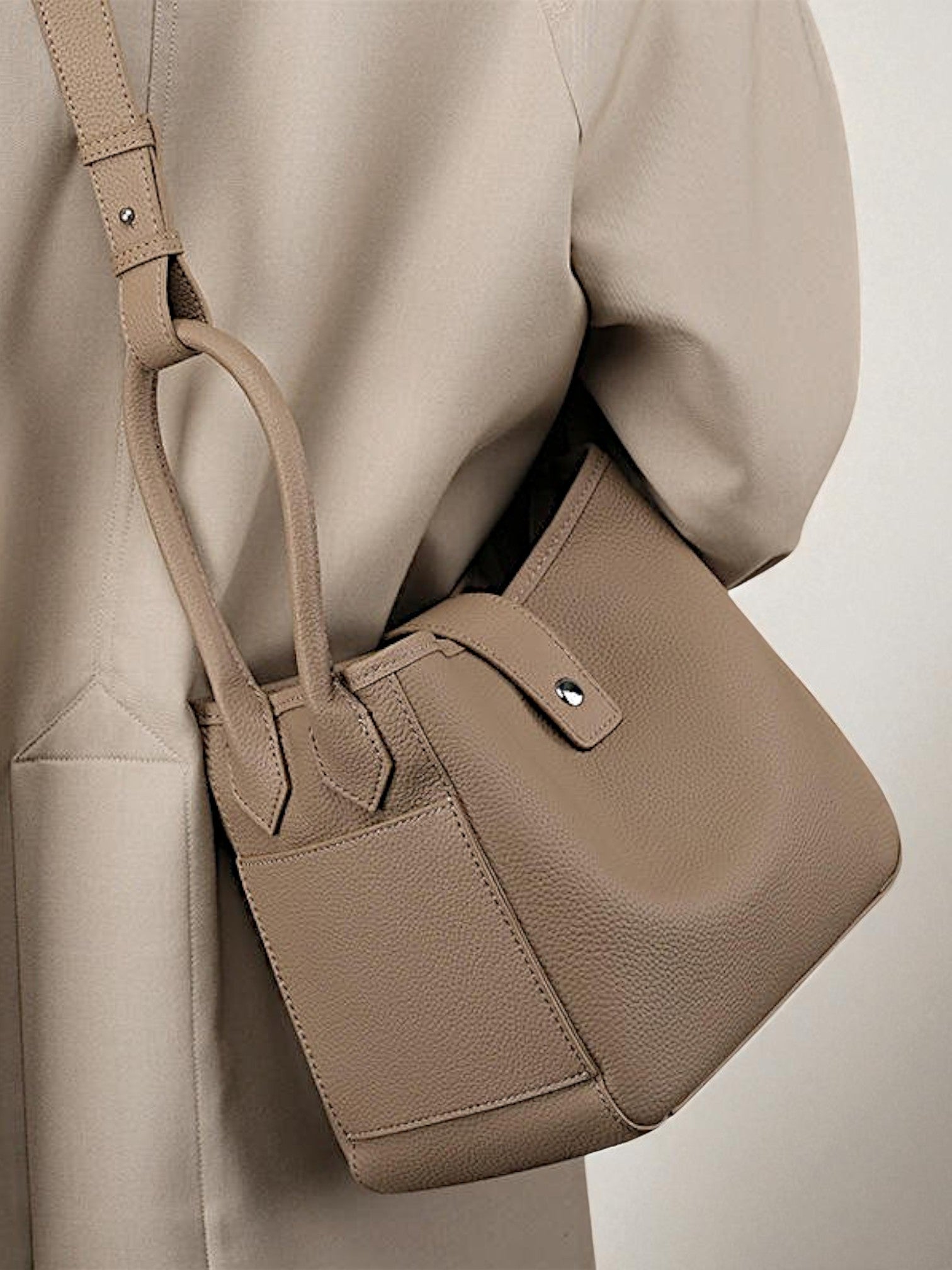 Alaiya Bucket Shoulder Bag